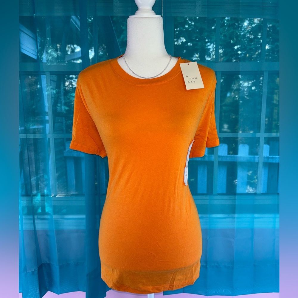 a new day Basic Casual Tee Soft Cotton in Orange NWT Sizes S, L, & XL